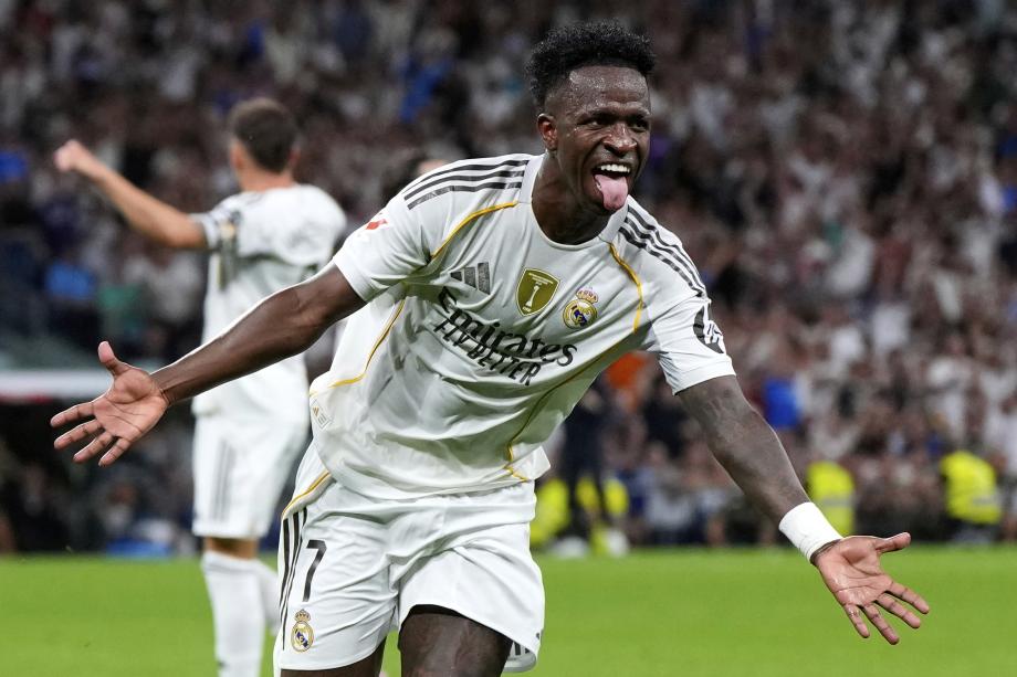 4决赛再一 4决赛再一