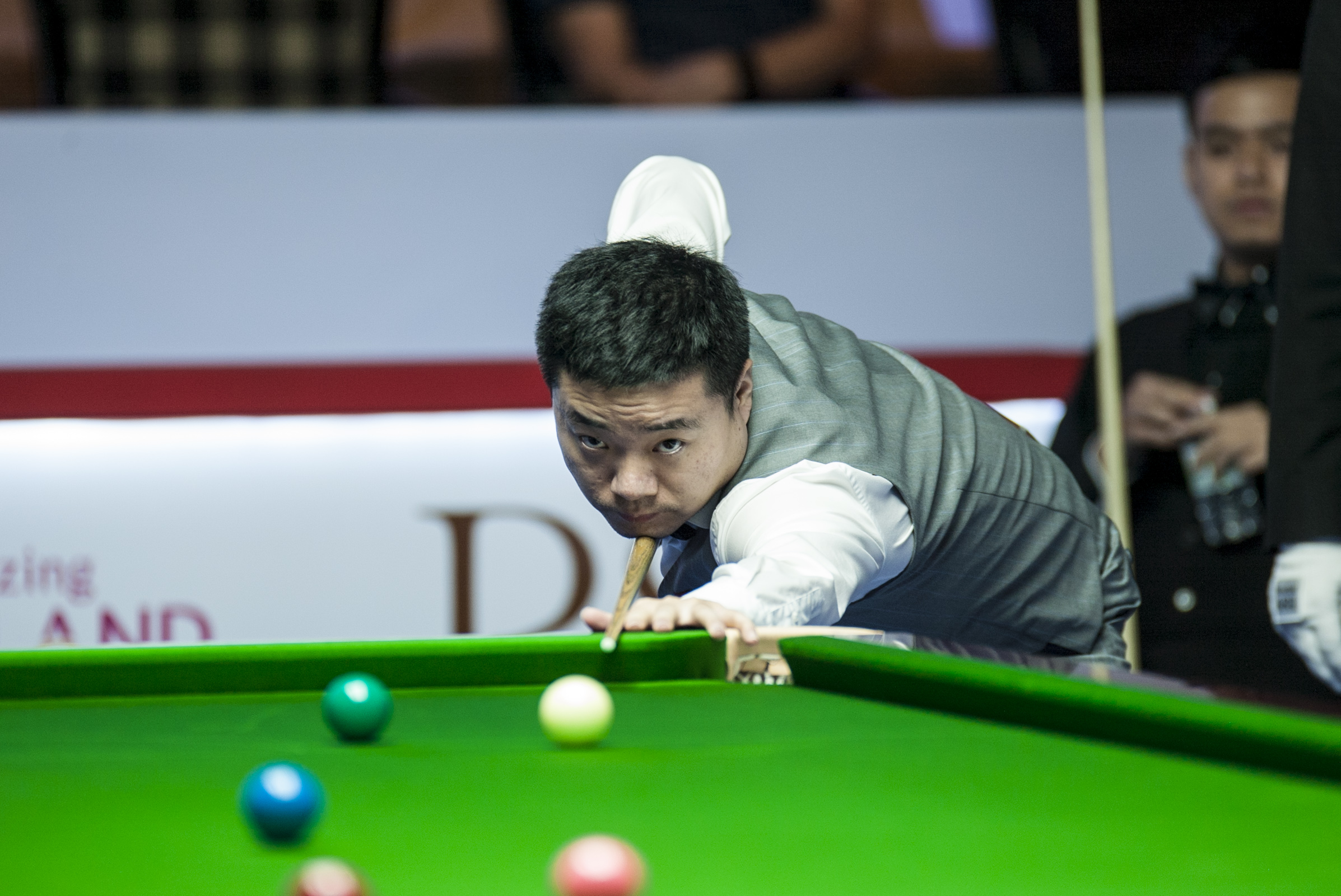 频频让对手 频频让对手