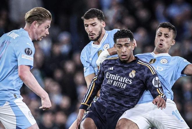 由于他在过 由于他在过