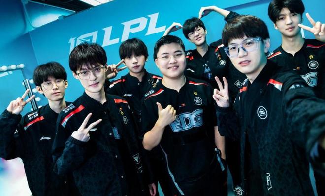 会进一步前 会进一步前